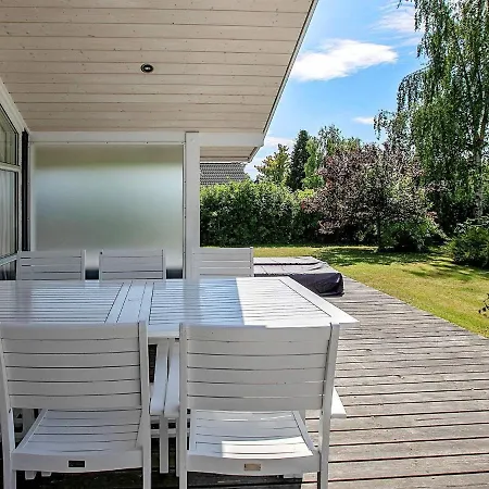 Casa vacanze 8 Person Holiday In Faxe Ladeplads Fakse Ladeplads